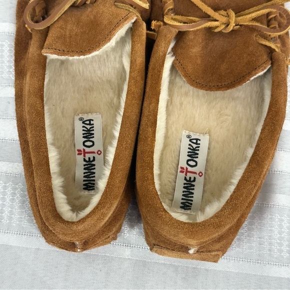 Minnetonka size 8 Rust Brown Suede Faux Sherpa Lined Moccasins - Picture 5 of 9